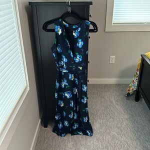 Banana Republic jumpsuit sleeveless with pockets cinch felt